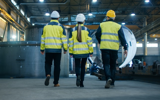 Pracownik wieży telekomunikacyjnej